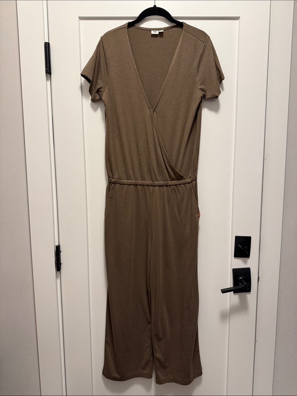 tentree Olive Short-Sleeved Knot Jumpsuit Size Medium